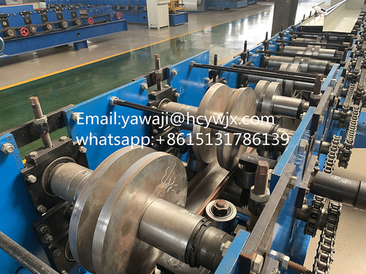 Ελεγχόμενο από PLC C Purlin Roll Forming Machine