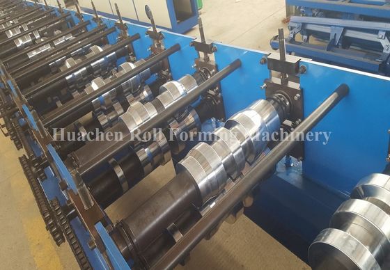 Φύλλο στεγών πιάτων χάλυβα που κατασκευάζει τη μηχανή, επιτροπή τοίχων που διαμορφώνει τη μηχανή με υδραυλικό Decoiler