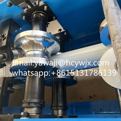 Μηχανή σχηματισμού κυλίνδρων με αυτοματοποιημένο κυλίνδριο