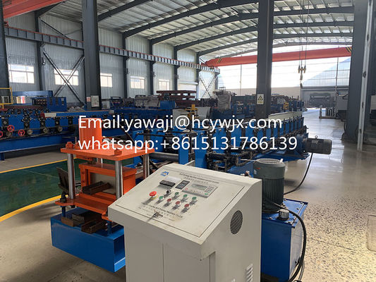 Ελεγχόμενο από PLC C Purlin Roll Forming Machine