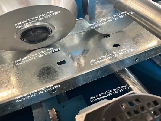 Μηχανή σχηματισμού κυλίνδρων από χάλυβα CZ Purlins που ελέγχεται από PLC