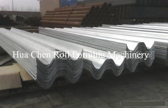 Punching διαθέσιμο προστατευτικό κιγκλίδωμα εθνικών οδών χάλυβα που διαμορφώνει τη μηχανή που κατασκευάζεται στην Κίνα