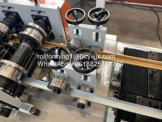 Διπλό εξόδου Knauf ξυλοπετρώματα & Συστήματα οροφής Roll Former